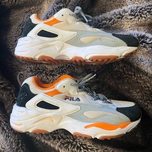 Fila Ray Tracer - Size 7.5 - Orange, black and tan